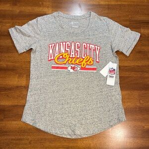 NFL Kansas City Chiefs Women’s Gray Tee NWT Size Medium